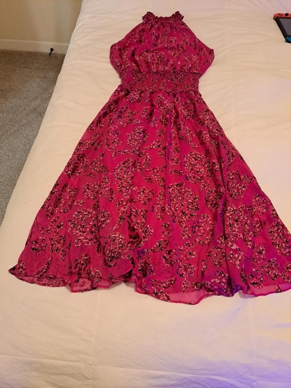 White House Black Market Dress Women’s 4 Pink Floral Burnout Smocked EUC